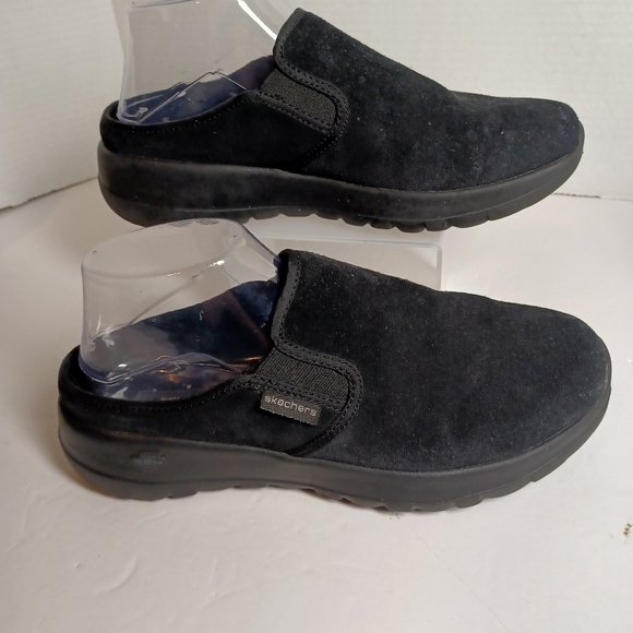 Skechers Shoes - Skechers Womens Size 8 Black Mules Goga Max Gen 5 Fur Lined Slip‎ On Shoes 15530